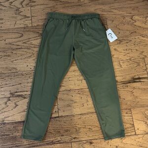 Zyia Olive Everywhere Pants